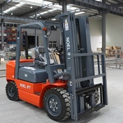 Diesel forklift FD35-60, 3.5 tonnes, 6m lifting height, engine XinChaiC490, side shifter and fork positioner
