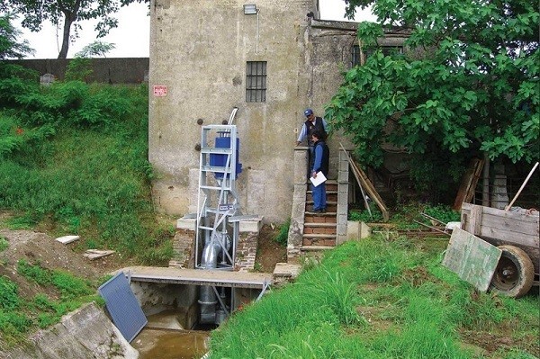 Veneroni ABN 35, 1080 m3/h centrifugal pump with frame