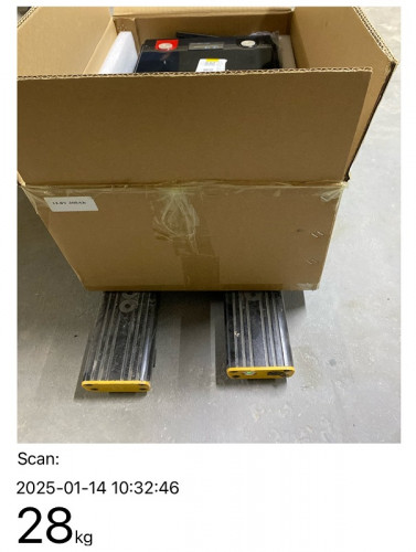 Batterie pour alimentation de secours CL-12.8V 300Ah, LiFePO4, LFP ABS Coque sur pied avec Bluetooth et écran