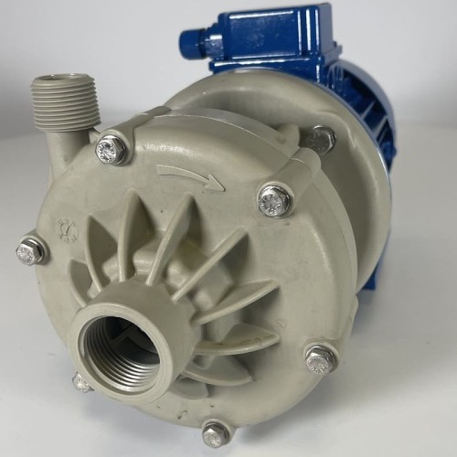 Pumpe mit Magnetkupplung  DM 06 PP mit 0,37 kW Elektromotor
