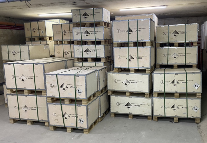 Batterie au lithium 51.2V 300Ah LiFePO4, LFP montée en rack avec des éléments Great power 3.2V 300Ah LiFePO4 grade A