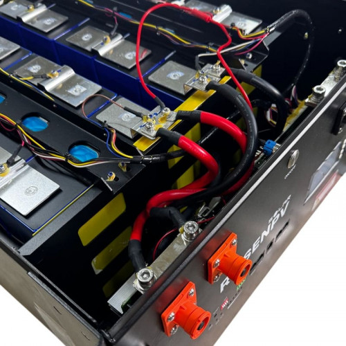 Batterie au lithium 51.2V 300Ah LiFePO4, LFP montée en rack avec des éléments Great power 3.2V 300Ah LiFePO4 grade A