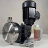 Bomba dosificadora de floculante con motor de membrana AQUA MSB, AISI 316L, 170 l/h, 8 bar, 0,18 kW, 380V