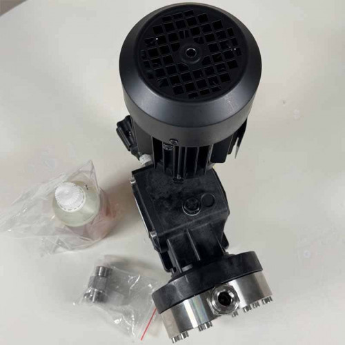 Bomba dosificadora de floculante con motor de membrana AQUA MSB, AISI 316L, 170 l/h, 8 bar, 0,18 kW, 380V