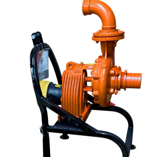 Sprinklerpumpe mit Antrieb von der Zapfwelle (PTO) des Traktors MTZ-P 100-90S